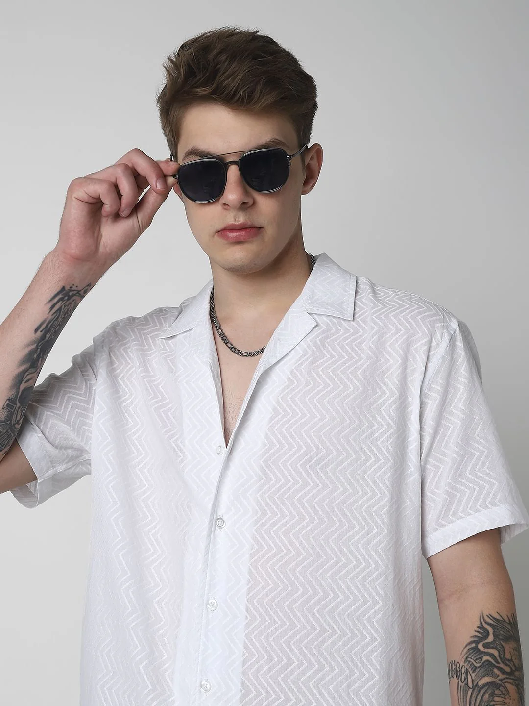 White Zig-Zag Textured Oversized Shirt - Image 4